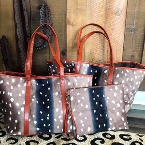Bags - ✨New✨Deer Print Tote! Bags - ✨New✨Deer Print Tote!